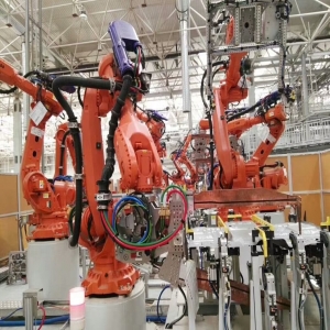 ABB机器人在焊装应用